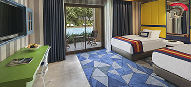 Legendary Suite Swim Up